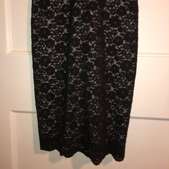 Macy’s Nightway Collections Formal Dress - Picture 4 of 9